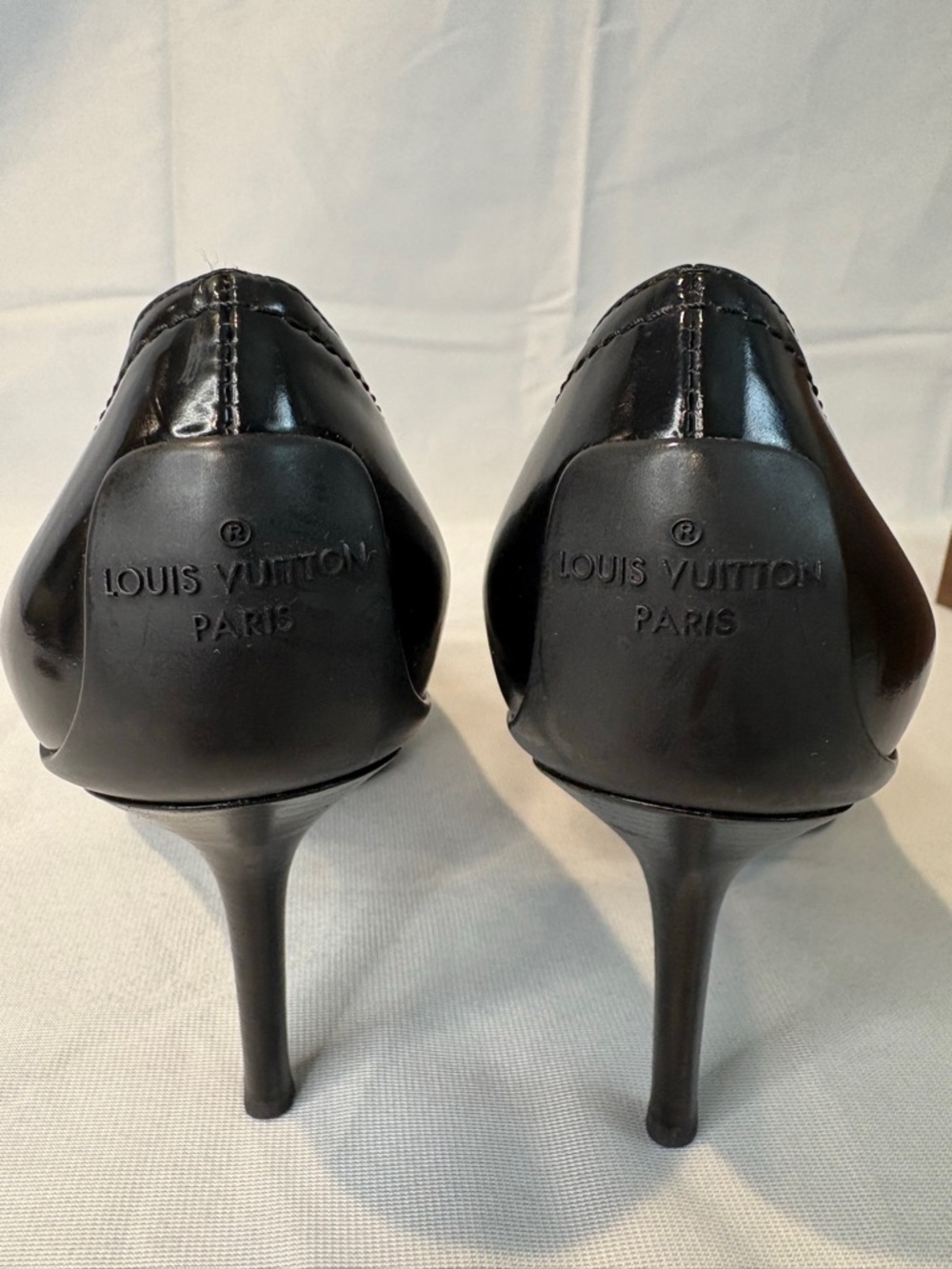 Louis Vuitton LV Logo Black Leather Heels Pumps Size 38 Made in Italy - Picture 5 of 11